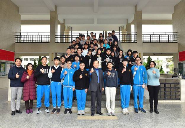 �p�ߴ_�������j�ǾǴ�4��59�Ť�8�H�A4���ǥͥi�W�x�M�浥�j�ǫG�R�A�ժ��q�x���]���^�P�P�ǦX�v�֩w�C�ϡ��դ责��